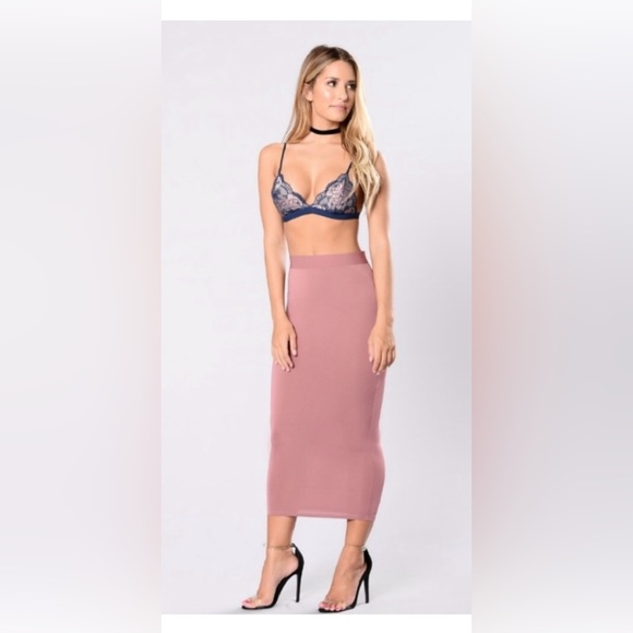 FASHION NOVA Olive Oil ll Pencil Skirt Mauve Size Small NWT - Picture 3 of 8